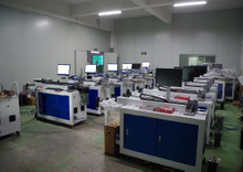Machine de découpage se plissante automatique de lame pour la fabrication de matrice ondulée