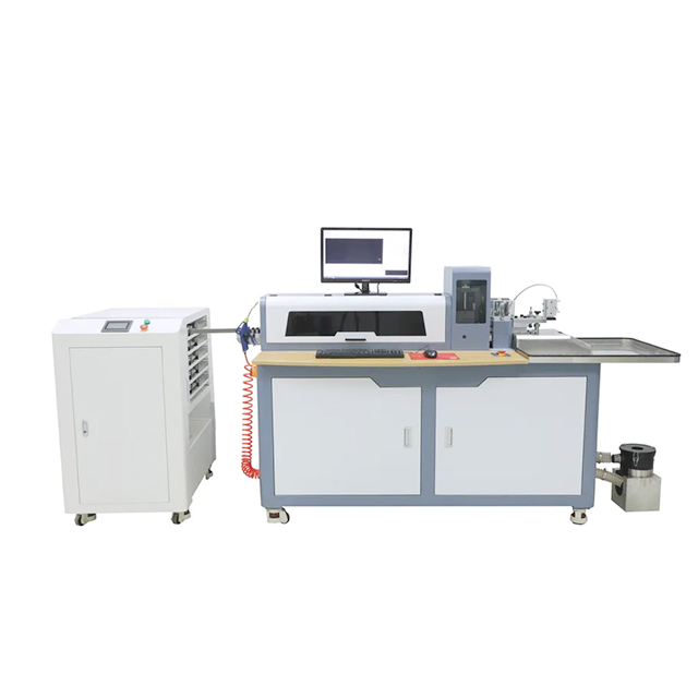 Machine de flexion à lame automatique pour la fabrication de matrices au laser